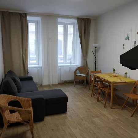 Apartmans In The Center With Privat Parking Apartment Бърно Екстериор снимка