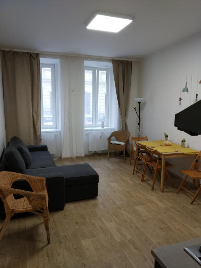 Apartmans In The Center With Privat Parking Apartment Бърно Екстериор снимка