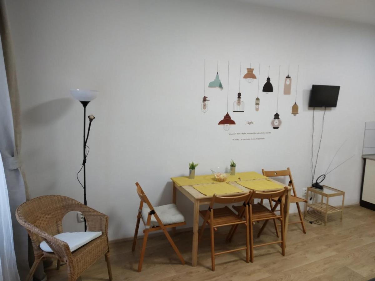 Apartmans In The Center With Privat Parking Apartment Бърно Екстериор снимка